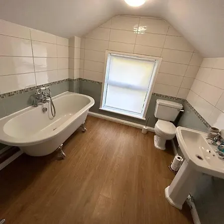 2 Bedroom Home Full Of Character Nantwich Exterior photo