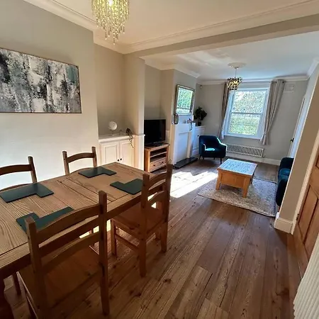 2 Bedroom Home Full Of Character Nantwich Exterior photo