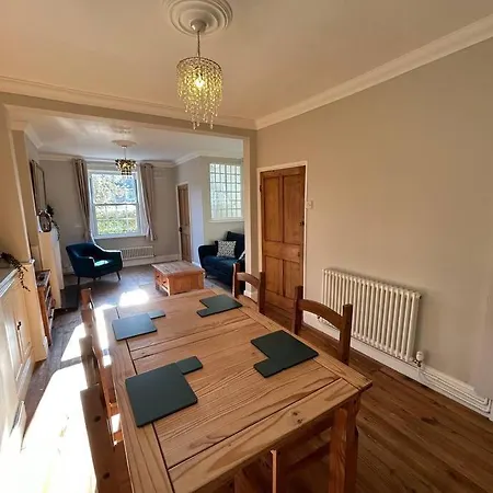 2 Bedroom Home Full Of Character Nantwich Exterior photo