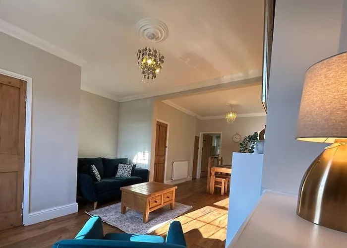 2 Bedroom Home Full Of Character