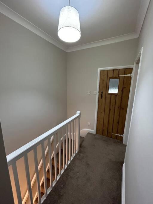 Holiday home 2 Bedroom Full Of Character