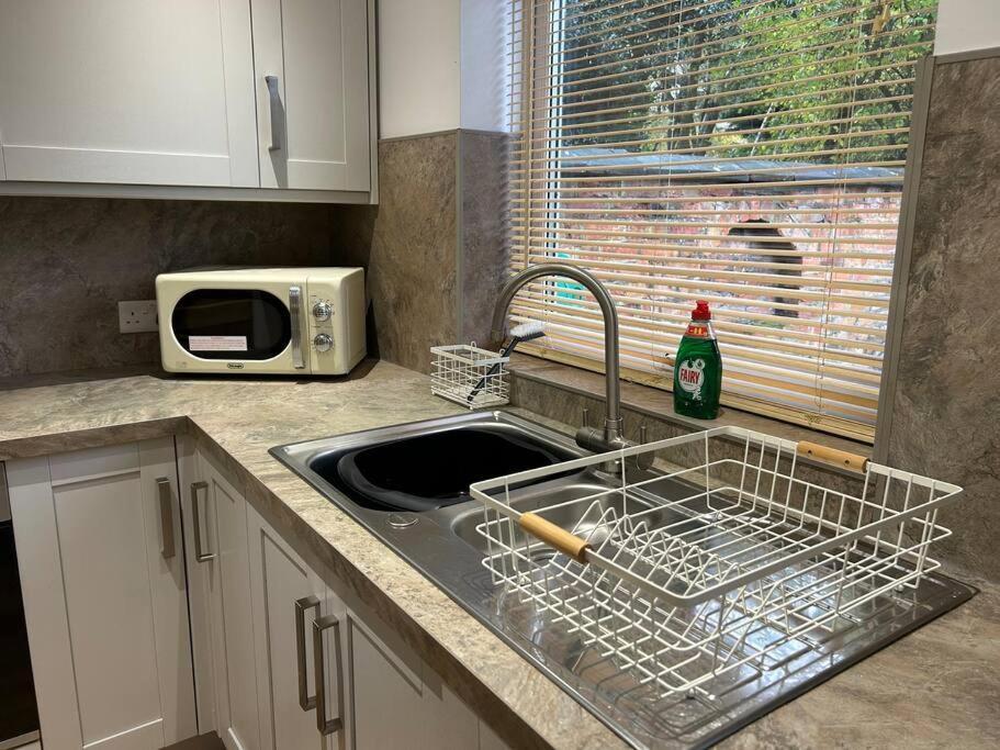 2 Bedroom Full Of Character Holiday home Nantwich